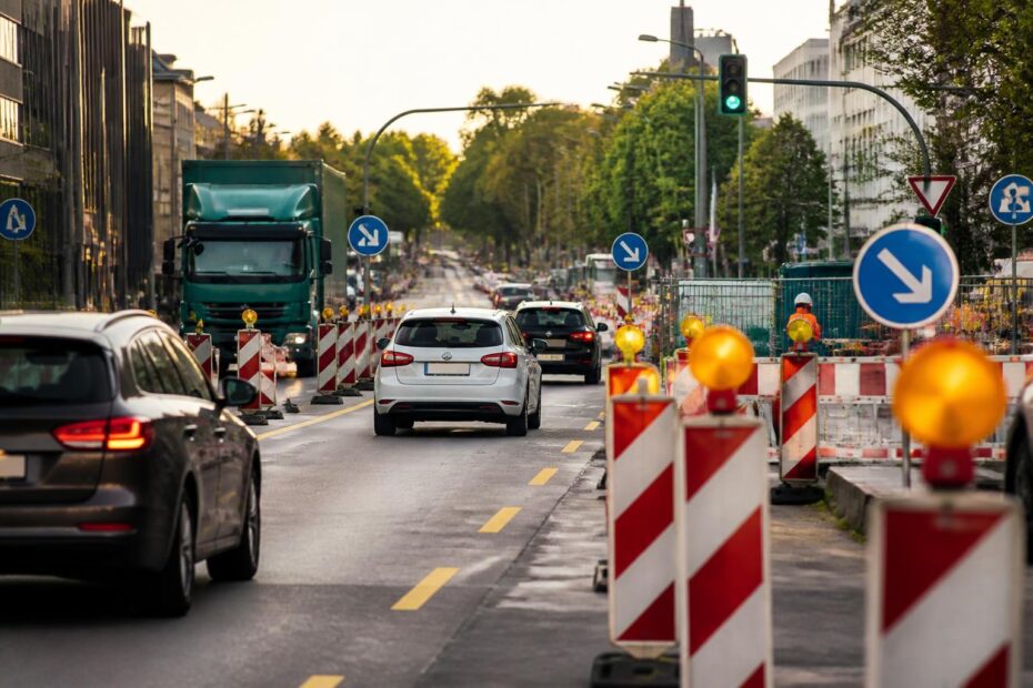Baustellen ohne Stillstand: Warum eine gute Verkehrsplanung entscheidend ist